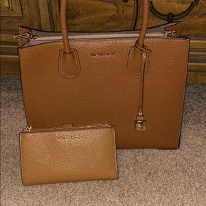 Michael kors brown tote purse & matching wallet